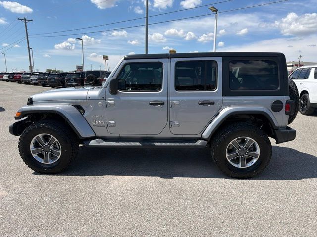 Used 2018 Jeep Wrangler Unlimited Sahara AWD/4WD image 8