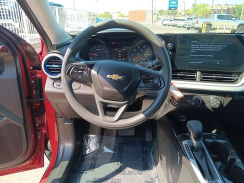Used 2026 Chevrolet Trax LS FWD image 13