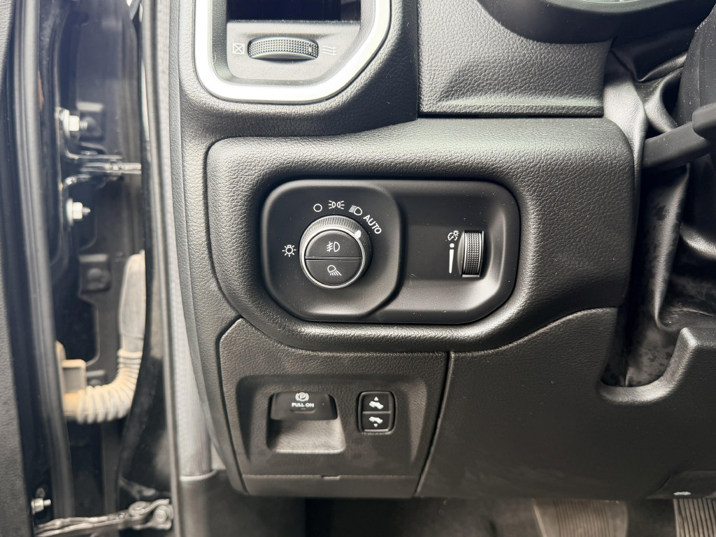 Used 2023 RAM 1500 Big Horn AWD/4WD image 22