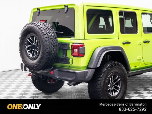 Used 2025 Jeep Wrangler Unlimited Rubicon w/ XTREMEE 35" Tire Package AWD/4WD image 33