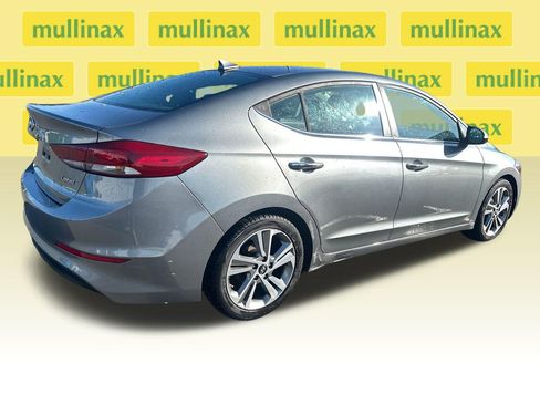 Used 2017 Hyundai Elantra Limited w/ Cargo Package FWD image 3