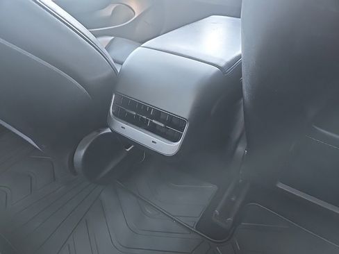 Used 2020 Tesla Model 3 Standard Range Plus image 56