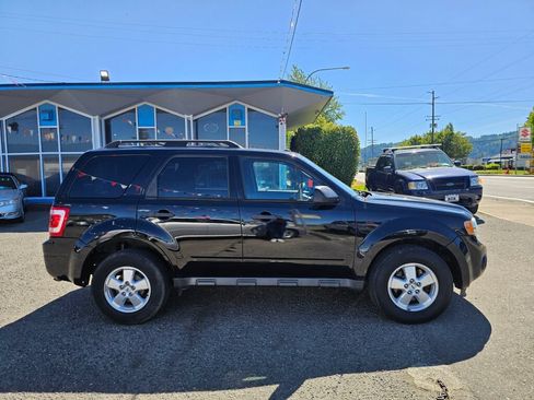 Used 2010 Ford Escape XLT AWD/4WD image 8