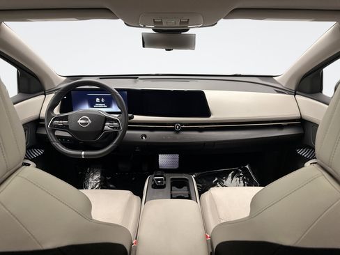 Used 2024 Nissan Ariya AWD image 14