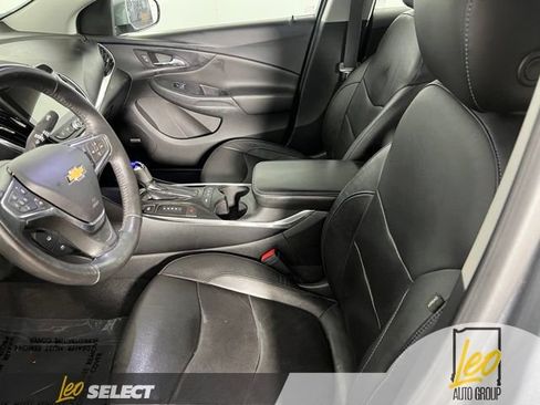 Used 2018 Chevrolet Volt Premier w/ Driver Confidence Package FWD image 11
