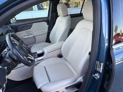 Used 2022 Mercedes-Benz GLB 250 4MATIC image 15