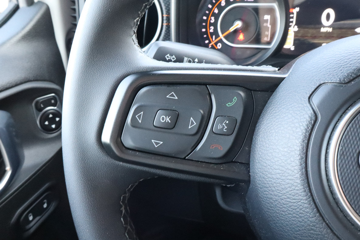 Used 2026 Jeep Gladiator Mojave AWD/4WD image 30