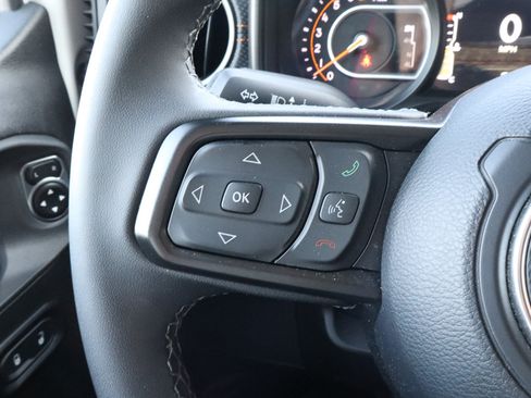 Used 2026 Jeep Gladiator Mojave AWD/4WD image 30