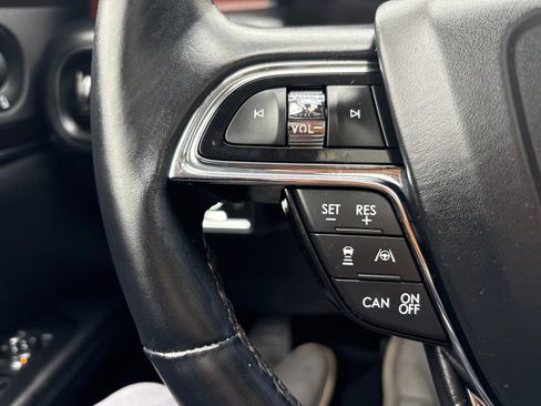 Used 2022 Lincoln Nautilus Reserve w/ Equipment Group 201A image 16