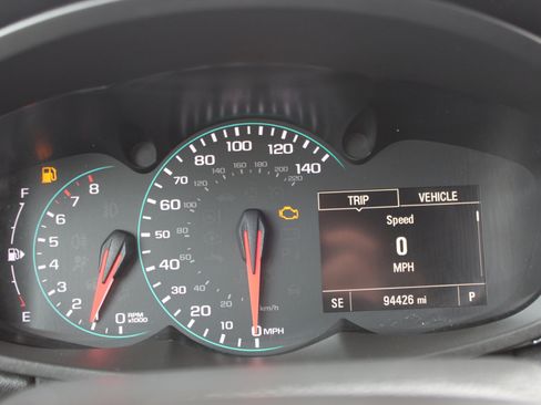 Used 2021 Chevrolet Trax LT w/ LT Convenience Package image 18