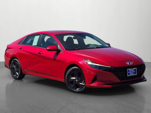 Used 2023 Hyundai Elantra SEL FWD image 8