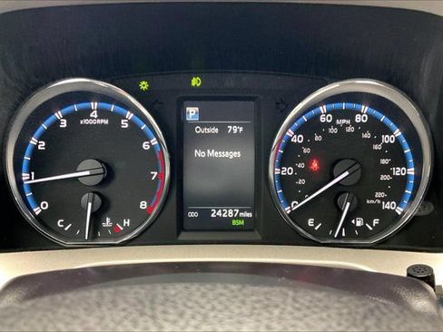 Used 2016 Toyota RAV4 Limited w/ Advanced Technology Package AWD/4WD image 23