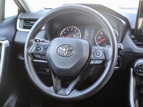 Used 2021 Toyota RAV4 XLE image 17
