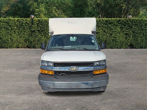 Used 2021 Chevrolet Express 3500 w/ Power Convenience Package image 9