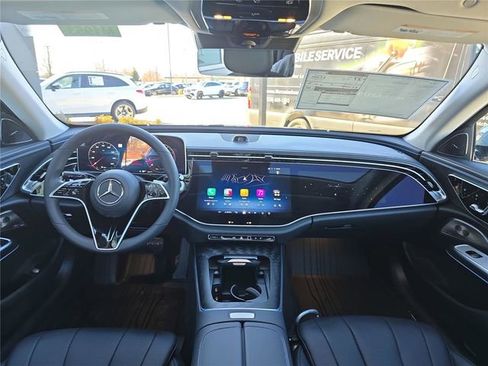 New 2026 Mercedes-Benz E 350 4MATIC Sedan image 17