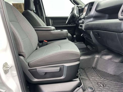 Used 2024 RAM 3500 Tradesman w/ Chrome Appearance Group image 24