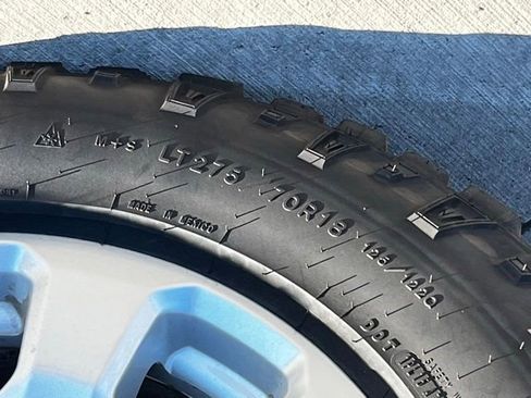 Used 2024 Ford F350 XLT w/ FX4 Off-Road Package image 7