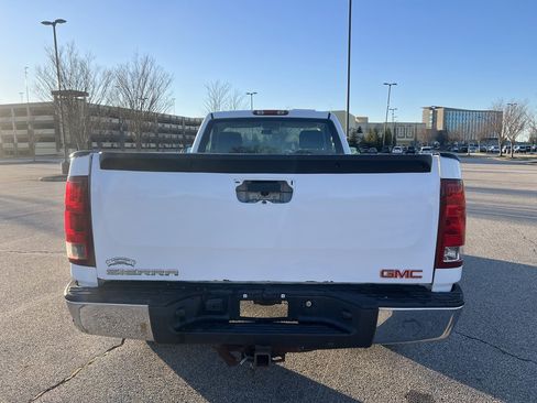 Used 2009 GMC Sierra 1500 W/T w/ SL Package image 4