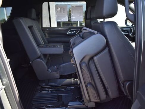 Used 2023 Chevrolet Suburban LT AWD/4WD image 42