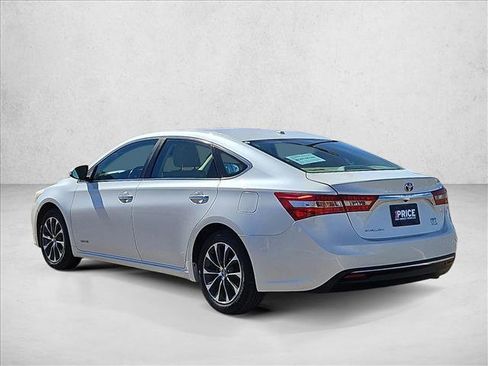 Used 2016 Toyota Avalon XLE Premium FWD image 8