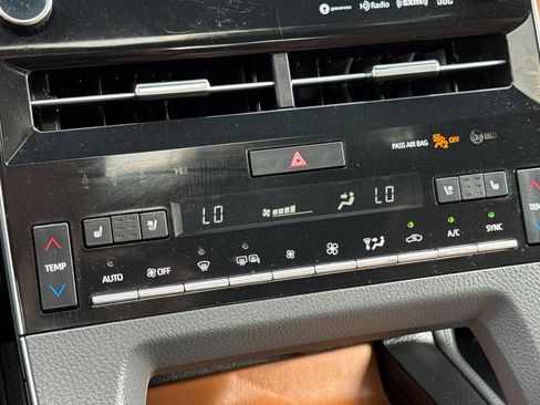 Used 2019 Toyota Avalon Limited w/ Advanced Safety Package FWD image 21