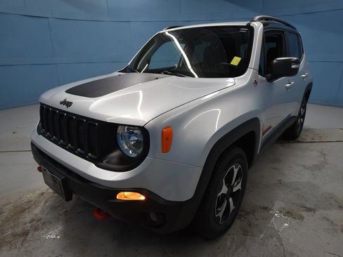 Used 2021 Jeep Renegade Trailhawk w/ Sun & Sound Group AWD/4WD image 31