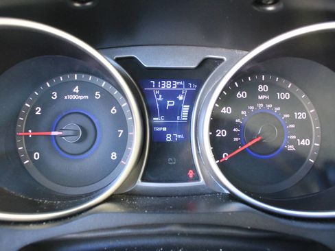 Used 2017 Hyundai Veloster image 22