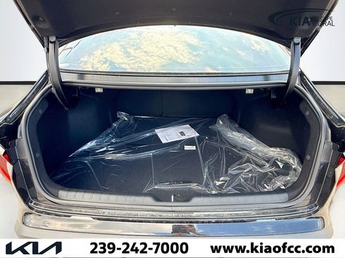 New 2025 Kia K4 LXS image 12