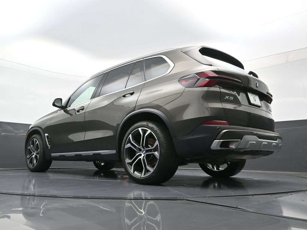 Used 2026 BMW X5 xDrive40i AWD/4WD image 26