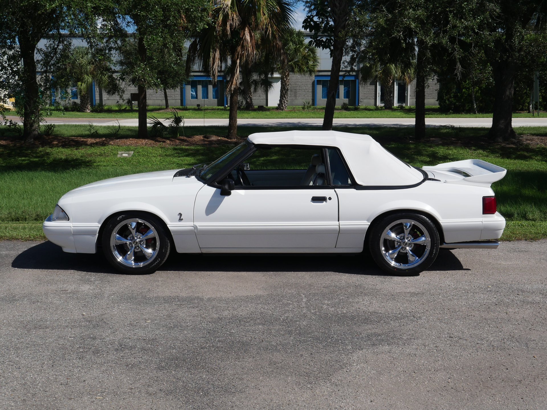 Used 1993 Ford Mustang LX RWD image 14