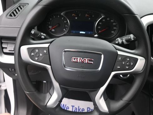 Used 2024 GMC Terrain SLE w/ Driver Convenience Package FWD image 26