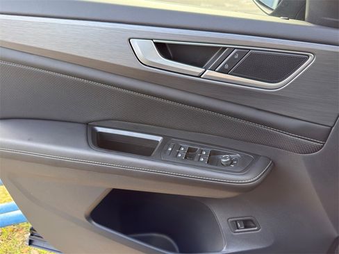 New 2026 Volkswagen Atlas Cross Sport SE image 17