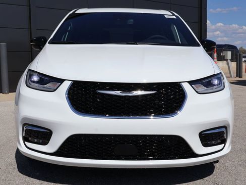 New 2026 Chrysler Pacifica Select image 7