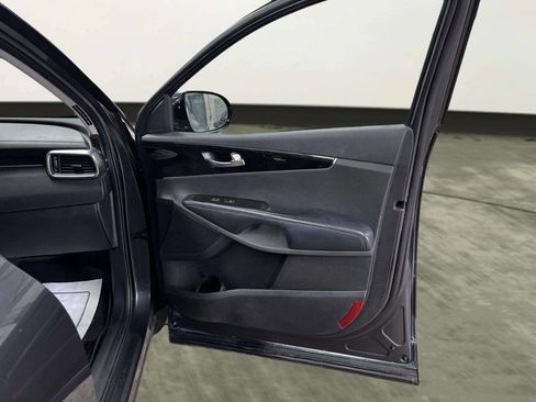 Used 2018 Kia Sorento EX image 21