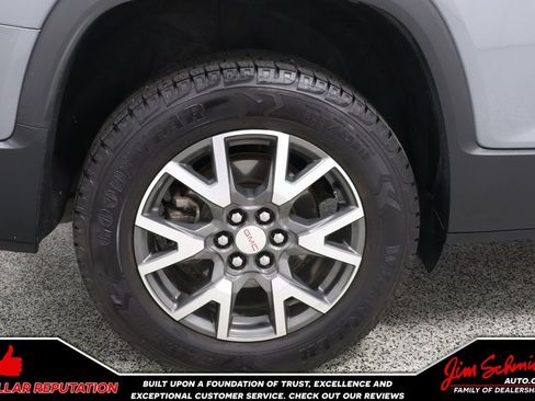 Used 2021 GMC Acadia SLE w/ Driver Convenience Package image 7