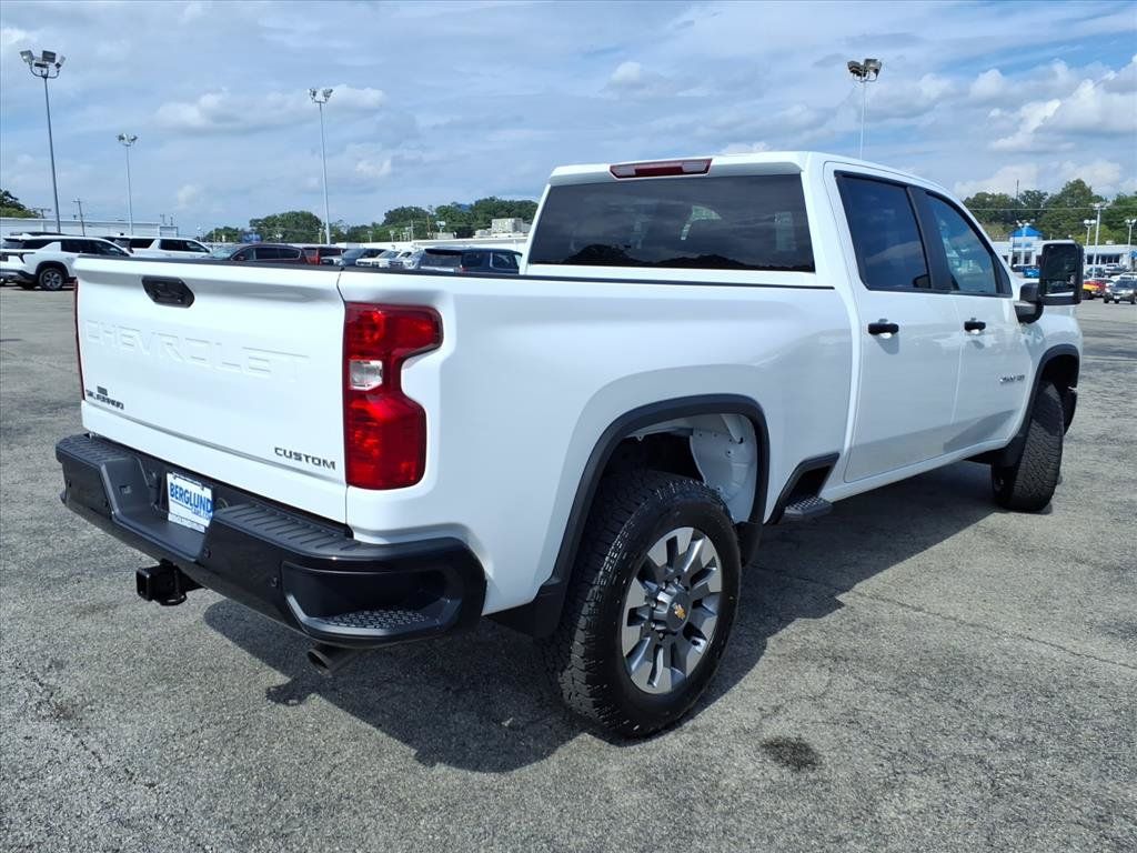 New 2026 Chevrolet Silverado 2500 Custom w/ Custom Value Package AWD/4WD image 4