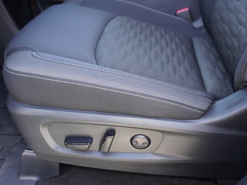Used 2025 Nissan Pathfinder SV FWD image 16