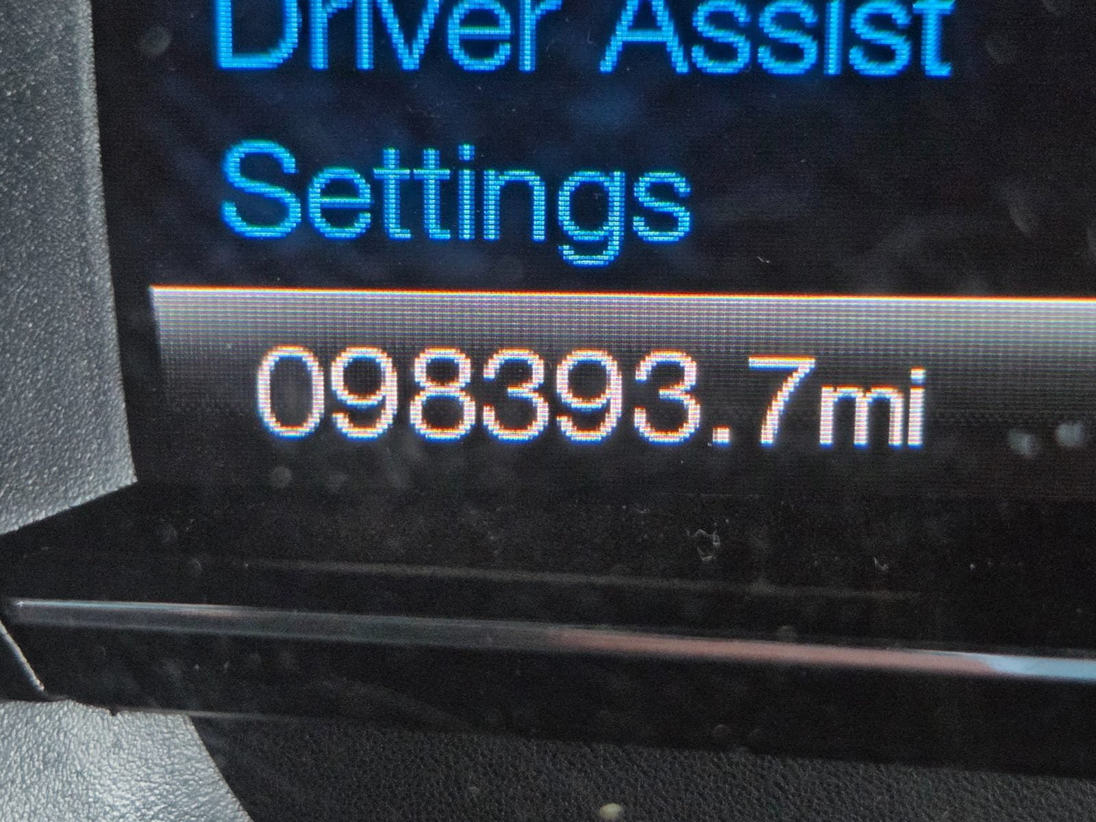 Used 2017 Ford Explorer XLT w/ Equipment Group 202A FWD image 21