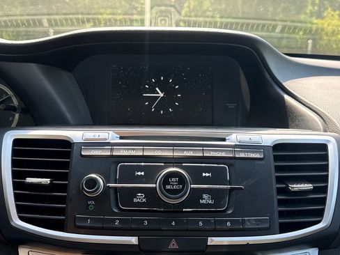 Used 2013 Honda Accord LX image 25