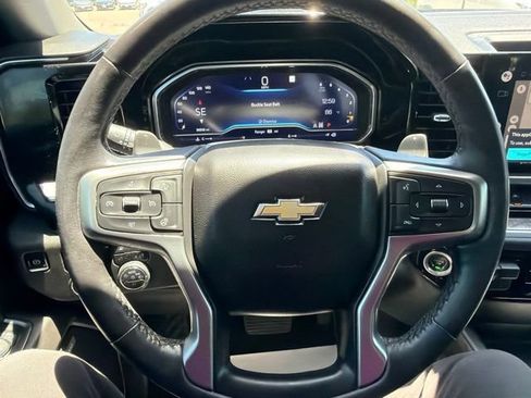 Used 2022 Chevrolet Silverado 1500 LTZ w/ Z71 Off-Road Package AWD/4WD image 33