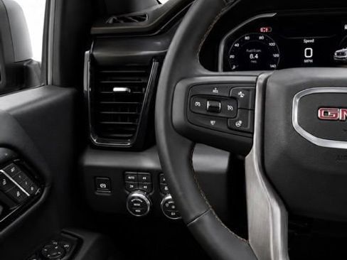 Used 2024 GMC Sierra 2500 AT4 AWD/4WD image 32