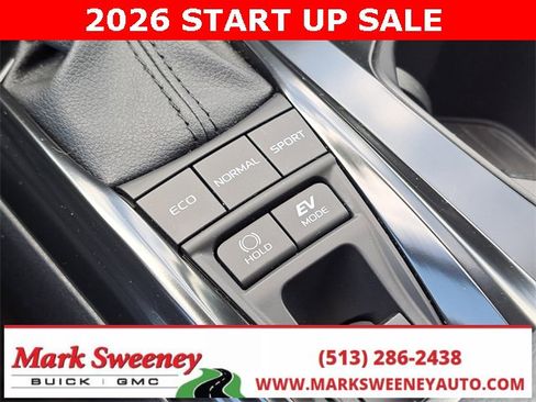 Used 2025 Toyota Camry SE image 25