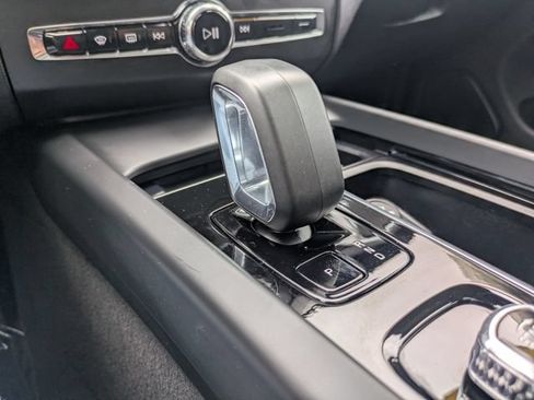 Used 2024 Volvo XC60 B5 Core w/ Protection Package Premier AWD/4WD image 27