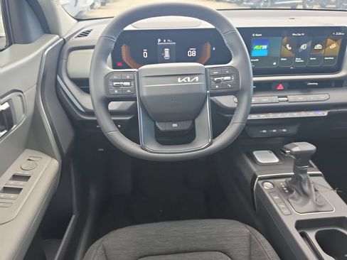 New 2027 Kia Seltos S FWD image 12