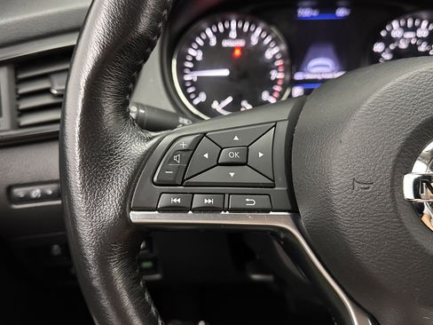 Used 2019 Nissan Rogue SV w/ Premium Package image 22