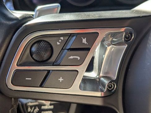 Used 2021 Porsche Cayenne Turbo image 11