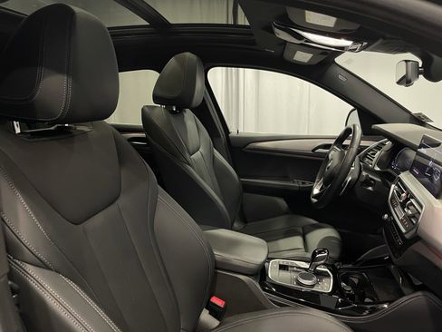 Used 2023 BMW X4 xDrive30i w/ Premium Package image 16