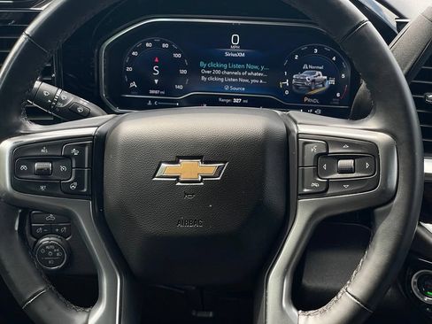 Used 2025 Chevrolet Silverado 2500 LT w/ Convenience Package AWD/4WD image 12