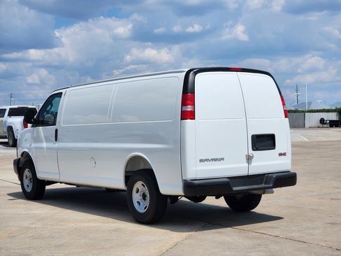 New 2025 GMC Savana 2500 Extended w/ Driver Convenience Package image 3