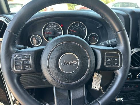 Used 2016 Jeep Wrangler Sahara w/ Connectivity Group AWD/4WD image 22